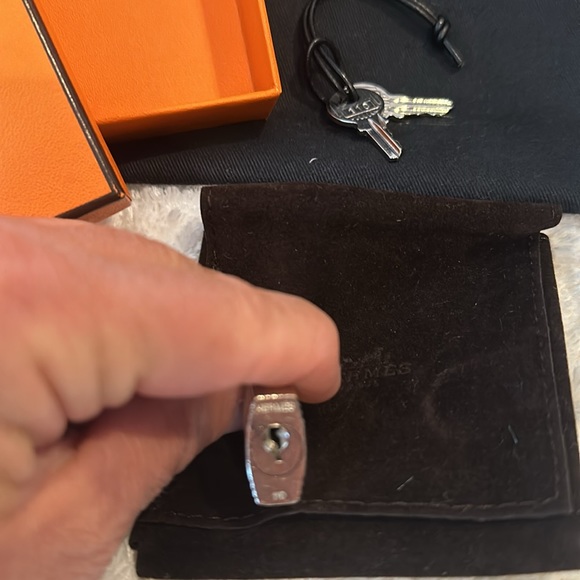 Authentic Hermes Silver Lock & 2 Keys # 110 - Picture 4 of 7